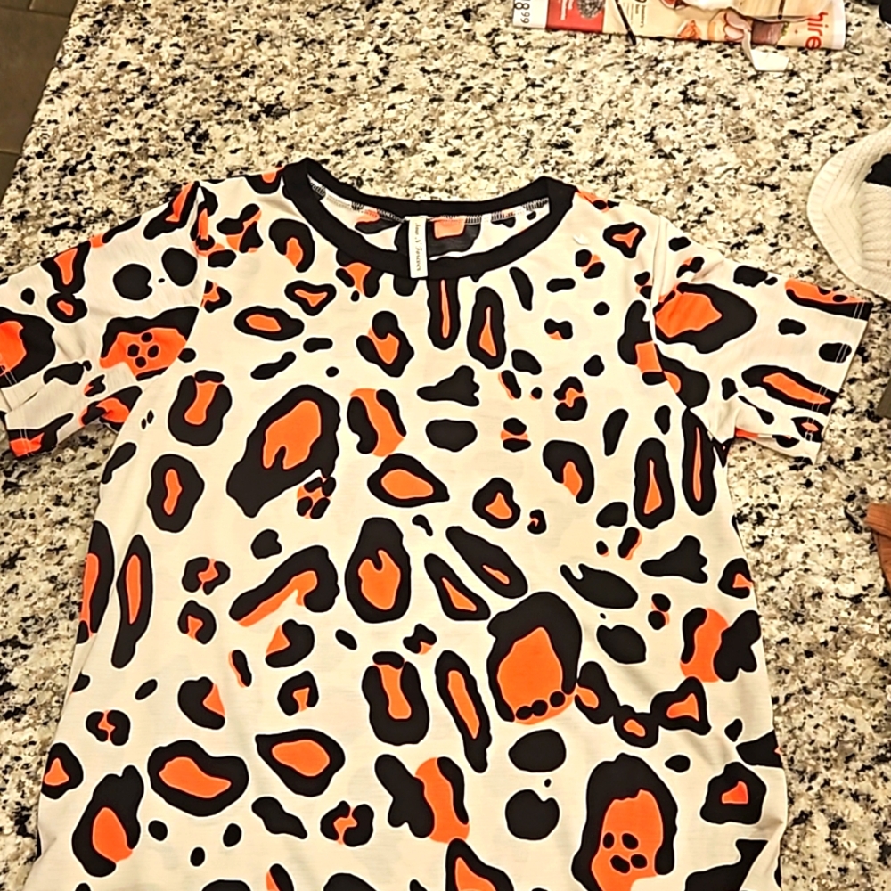 Now N Forever, leopard print top